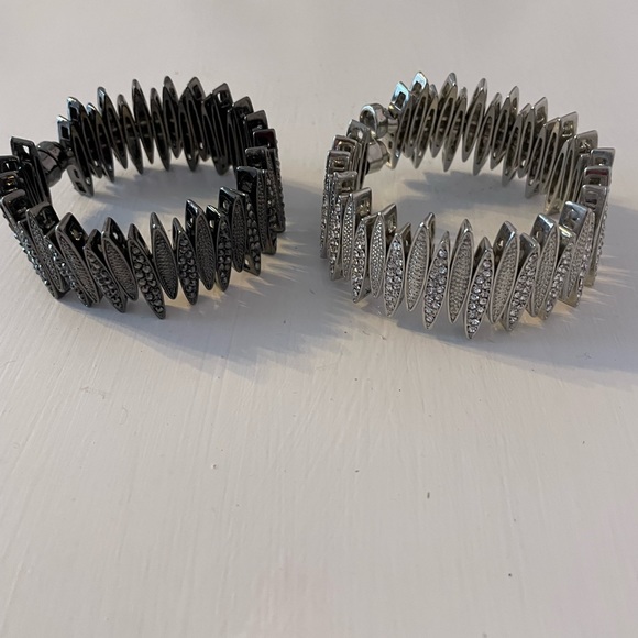 Set of sparkly rhinestone bracelets. One clear one black with magnetic closure. - Picture 4 of 4